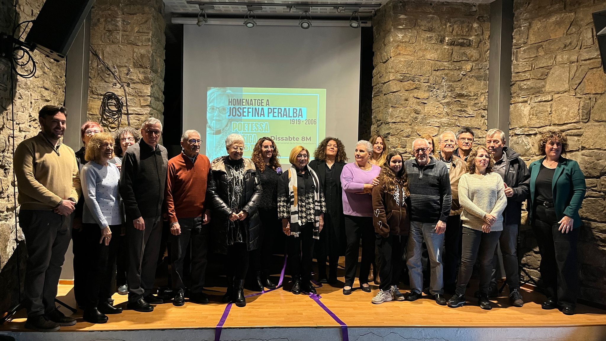 Una seixantena de persones homenatgen la figura de Josefina Peralba