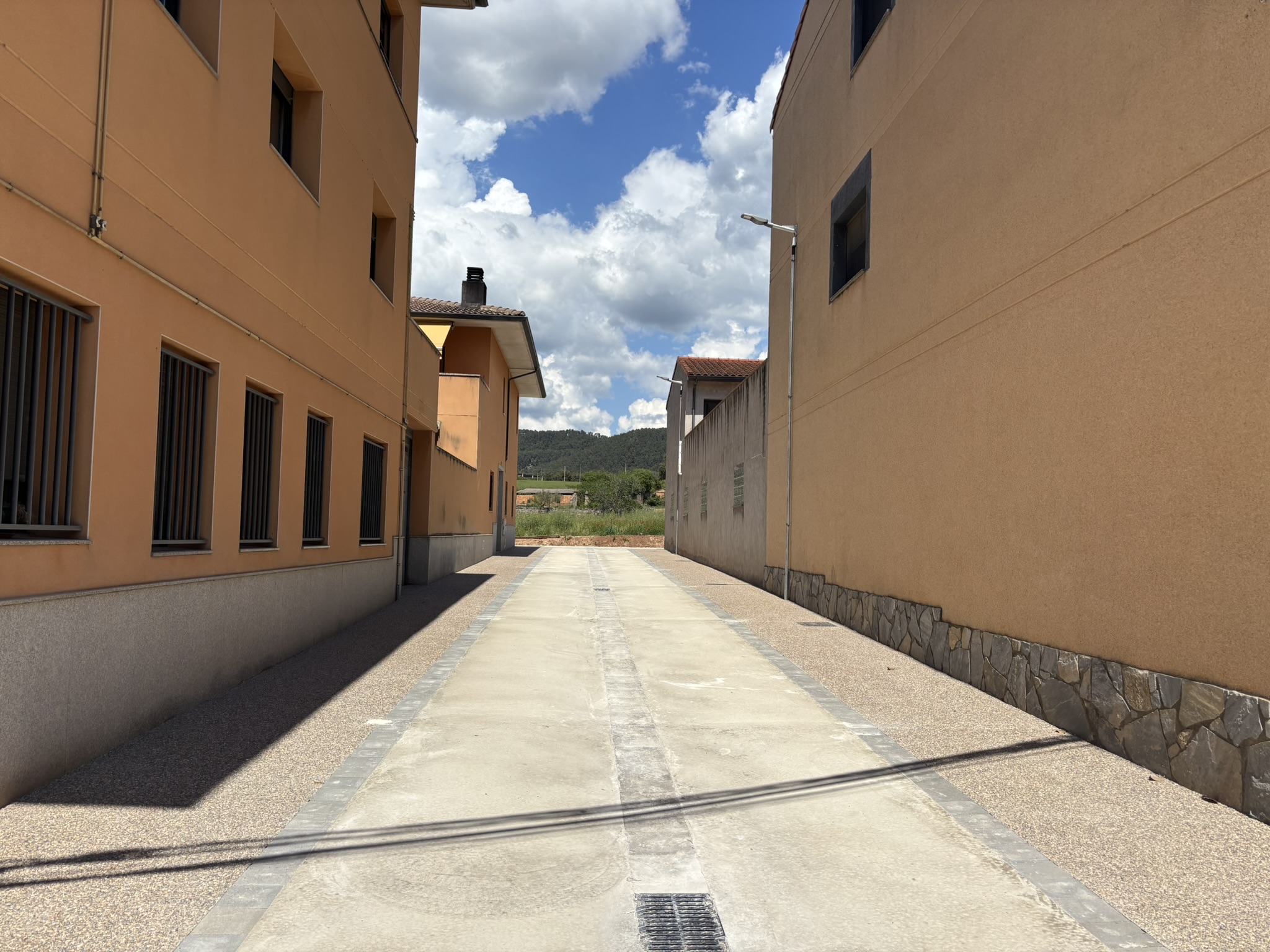 Finalitzen les obres d'urbanització dels carrers Antònia Soler i Montserrat de Cabrianes