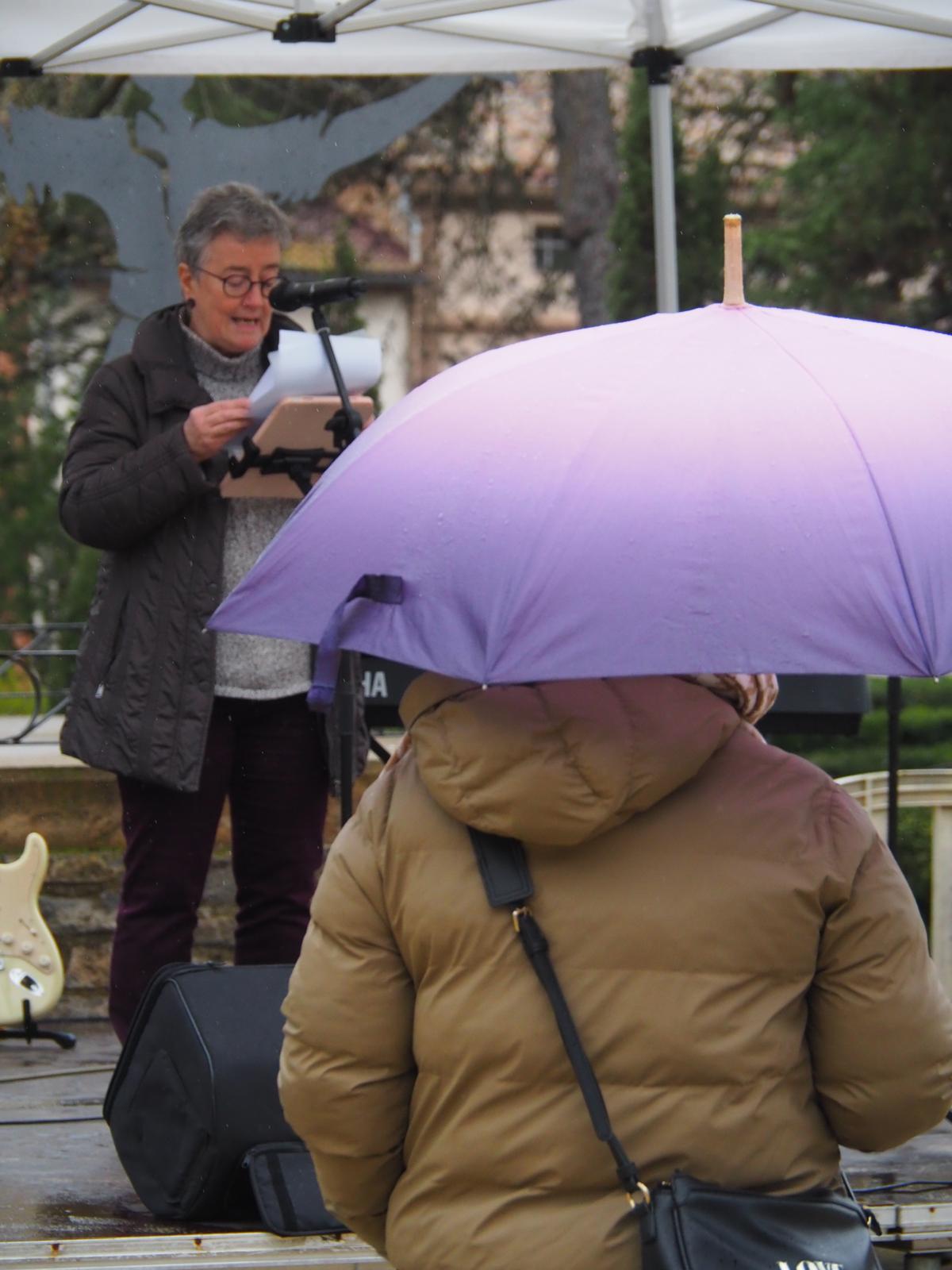 Sallent celebra un 8M marcat per la pluja